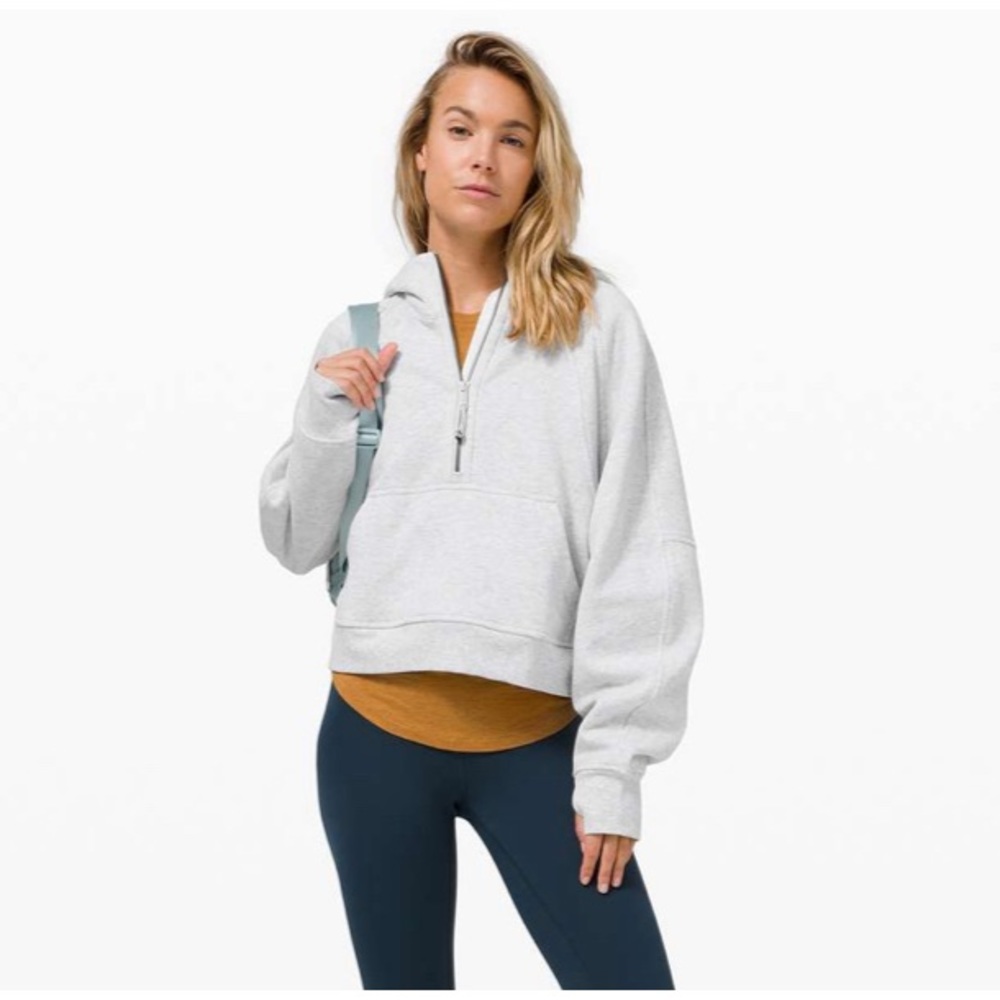 Lululemon Scuba Oversized 1/2 Zip
Hoodie in Heathered  Ultra Light Grey Sz XS/S